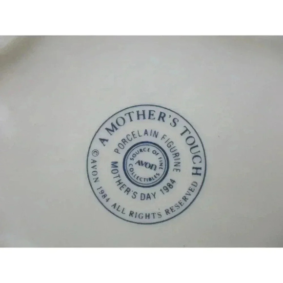 A mother's touch Avon figurine‎ Mother's Day gift collectible Figurine Unique - Picture 7 of 7